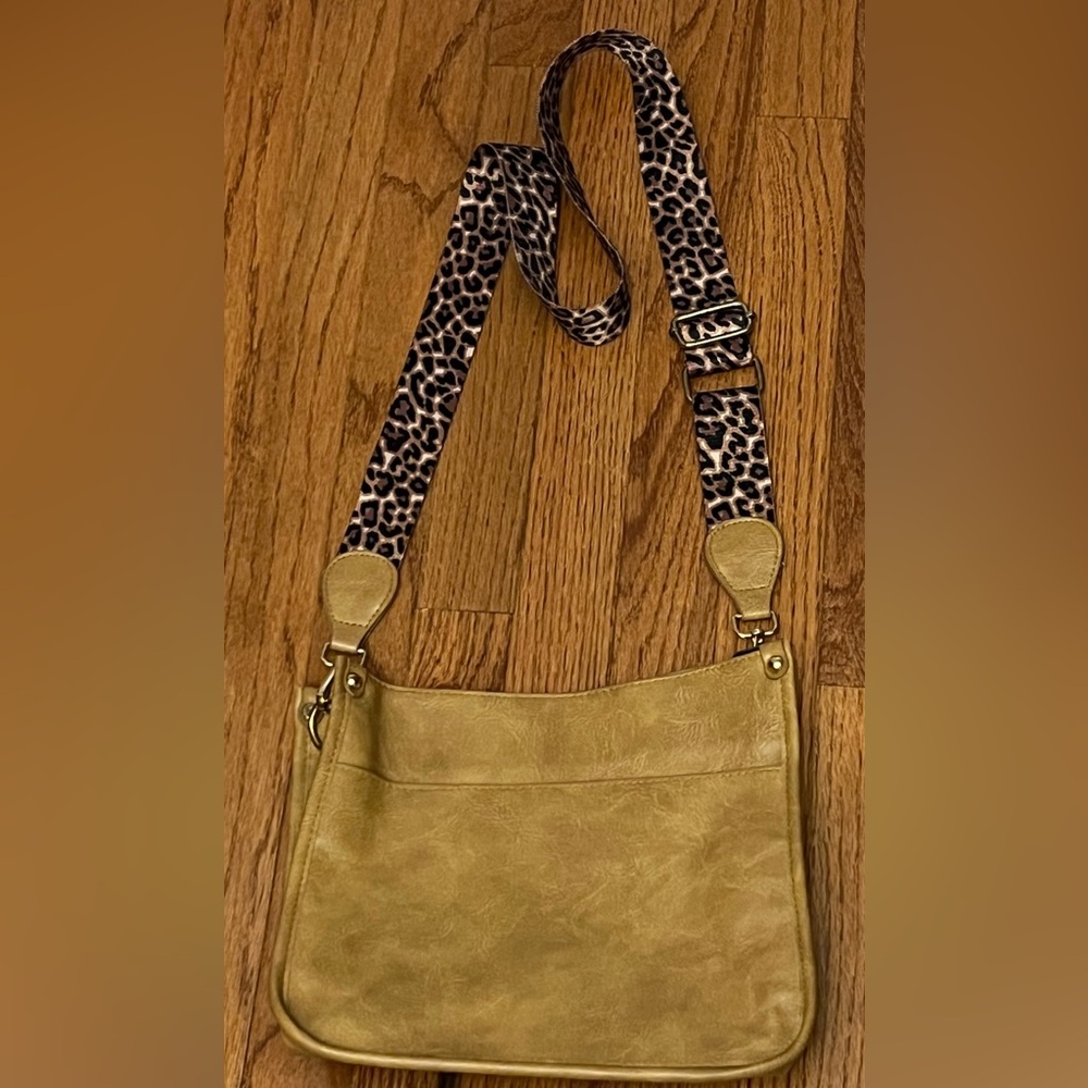 Cute crossbody